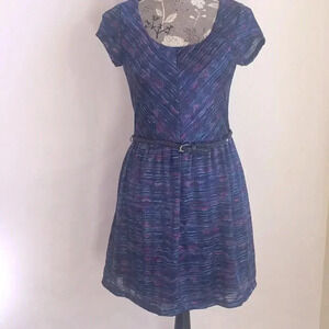 Lily Rose cap sleeve blue belted dress Size Small, NWT